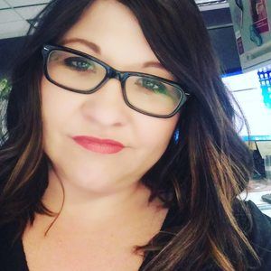 Meet your Posher, Lori